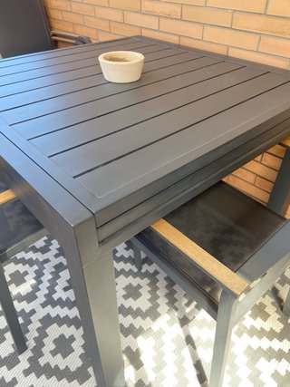 Mesa extensible y 4 sillas + alfombra de regalo