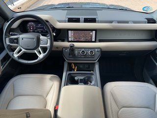 Land Rover Defender 2022