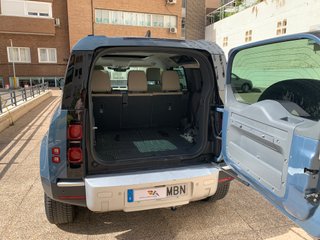 Land Rover Defender 2022
