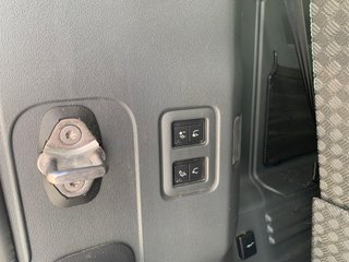 Land Rover Defender 2022