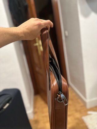 Maletín de cuero marrón