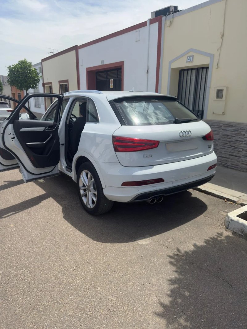Audi Q3 2015 - foto 1