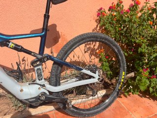 Orbea Rise H20 29” L · 540 Wh · Fox · Frenos XT