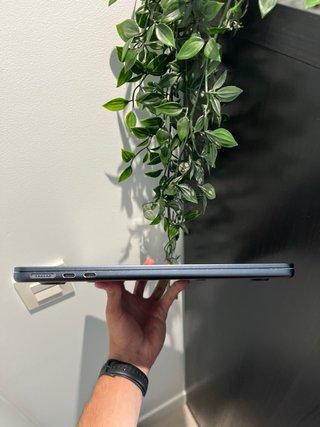 MacBook Air M2 2022 8GB 256GB SSD