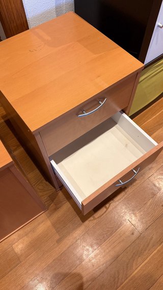 Cajoneras de madera y plástico