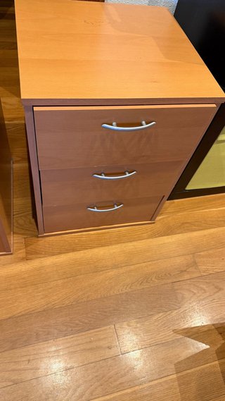 Cajoneras de madera y plástico