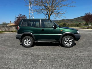 Nissan Terrano 2000