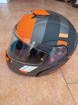 Casco modular naranja y negro talla S