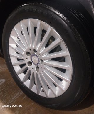Llantas Mercedes 17 con Gomas Originales