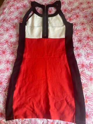 Vestido corto elástico rojo y blanco