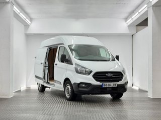 Ford Transit Custom 2.0 TDCI 96 KW 340 AMBIENCE VAN LWB 130cv) L2H2