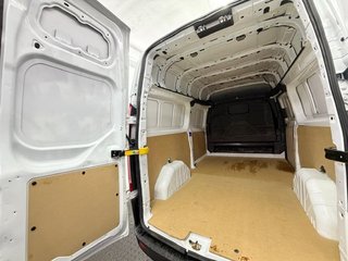 Ford Transit Custom 2.0 TDCI 96 KW 340 AMBIENCE VAN LWB 130cv) L2H2