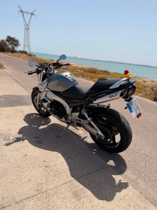 Suzuki GSR 600 Naked
