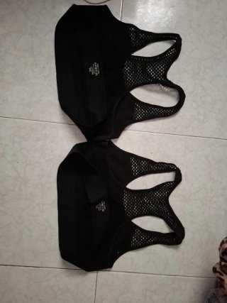 Tops deportivos negro con rejilla