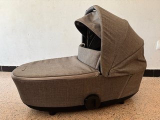 Carrito Cybex Mios + Cuco Bebé + Burbujas lluvia