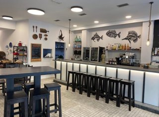 Sillas, taburetes, mesas salon, cocina, bodega bar