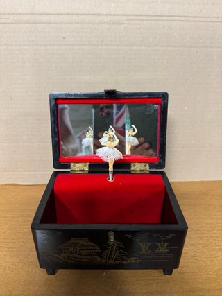 Carillon vintage ballerina anni '70 Vendo carillon