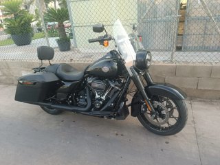 Harley Davidson Road King Special Negra