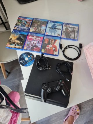 PS4 Slim 500GB + Mando + 8 Juegos