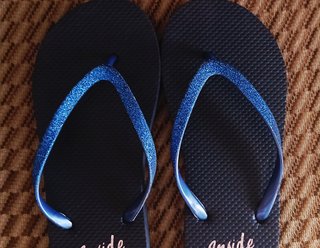 Chanclas glam azul brillante