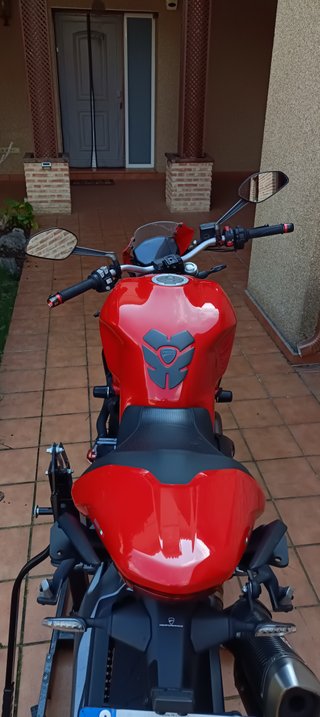 Ducati Monster (695698546)