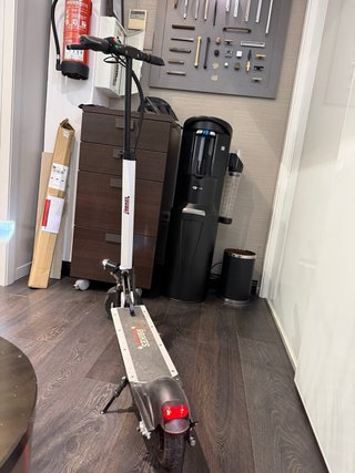 Patinete Eléctrico con Luz Delantera