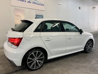 Audi A1 Sportback 1.6 TDI 116CV Active Kit