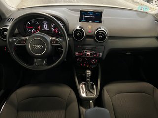 Audi A1 Sportback 1.6 TDI 116CV Active Kit