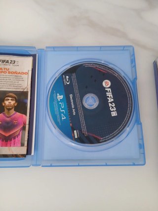 FIFA 21 y FIFA 23 PS4