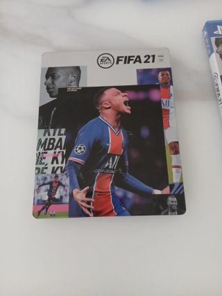 FIFA 21 y FIFA 23 PS4