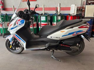 Kymco Superdink 300i Blanca