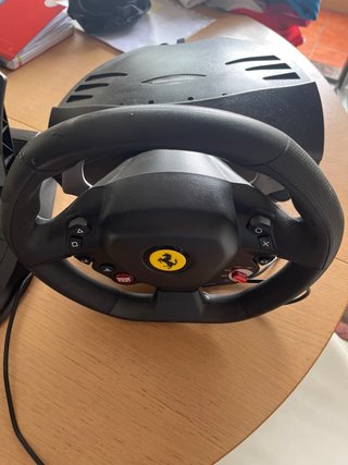 Volante Thrustmaster T80 Ferrari 488 GTB + Pedales