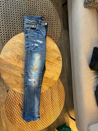 Pantalón vaquero Supply and Demand roto