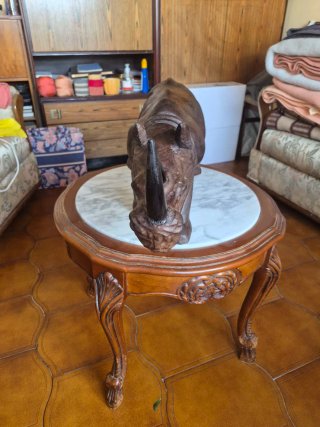 Figura Rinoceronte Caoba Tallada