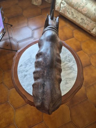 Figura Rinoceronte Caoba Tallada