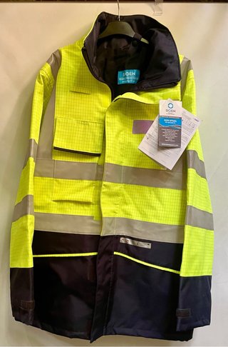 Chaqueta de trabajo: impermeable, ignífuga y resis