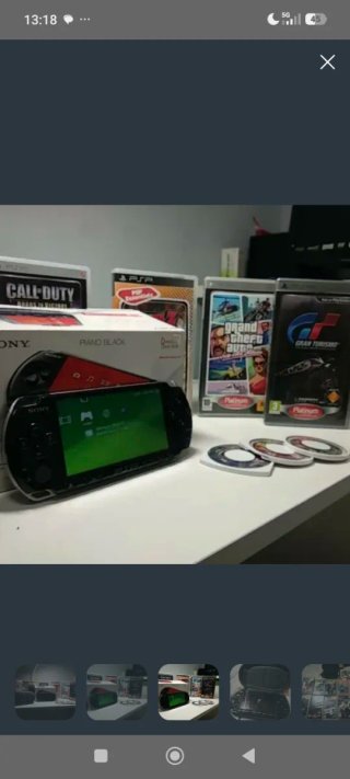 Sony PSP Nera + 4 Giochi
