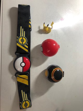 Cinturón Pokémon con 2 Bolas y Figura
