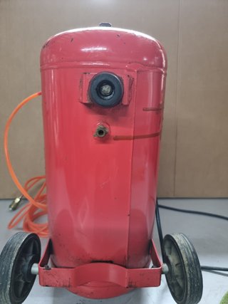 Compresor CEVIK Tornado 24L 2HP 8 Bar