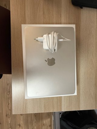 MacBook Air M4 13” 2025 Blanco estrella