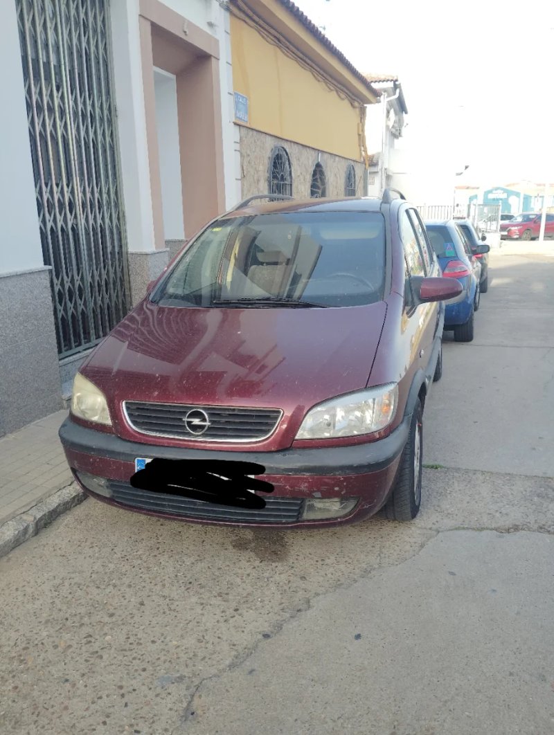 Opel Zafira 2002 - foto 1