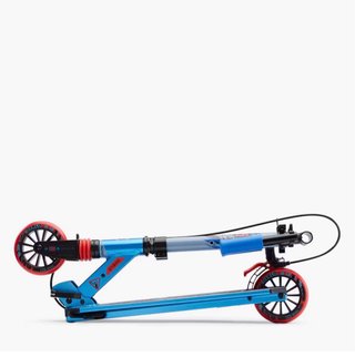 Patinete infantil Decathlon azul y rojo