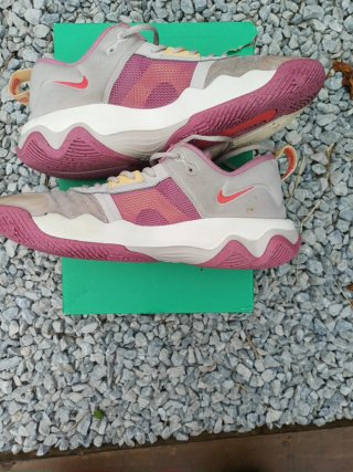 Nike Giannis Immortality 3 Beige/Rosa