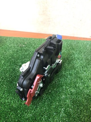 Actuador Cerradura Puerta Delantera Izquierda