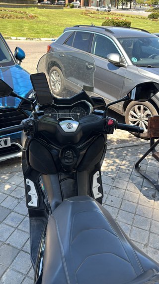Yamaha XMAX 300cc Negra