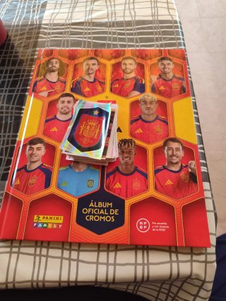 Álbum Oficial de Cromos España Panini tengo varios