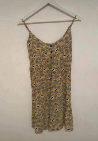 Vestido playero amarillo estampado