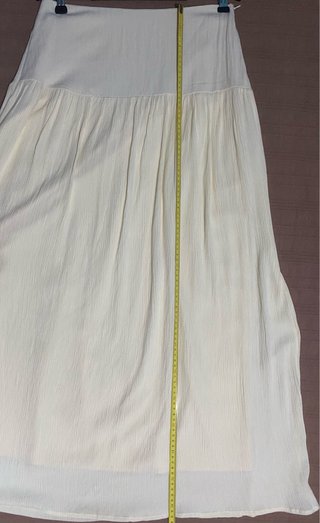 Falda midi Stradivarius amarillo mantequilla TS
