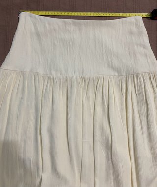 Falda midi Stradivarius amarillo mantequilla TS