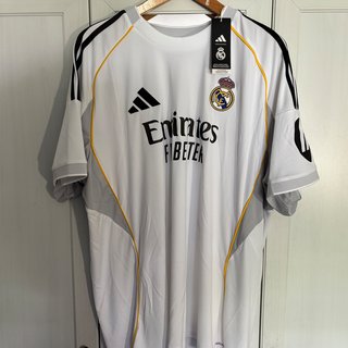 Real Madrid 24/25 Camiseta Conmemorativa Modric